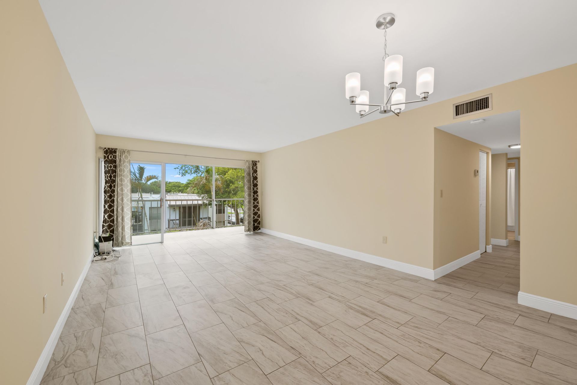 483 N Pine Island Road, Unit C304, Plantation, FL 33324 Photo