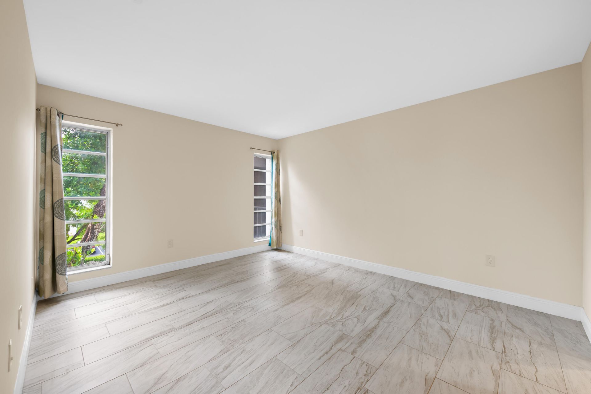 483 N Pine Island Road, Unit C304, Plantation, FL 33324 Photo