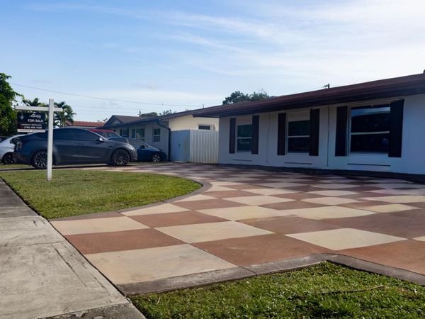 2220 N 47th Avenue, Hollywood, FL 33021