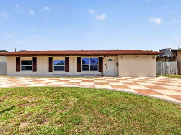 2220 N 47th Avenue, Hollywood, FL 33021
