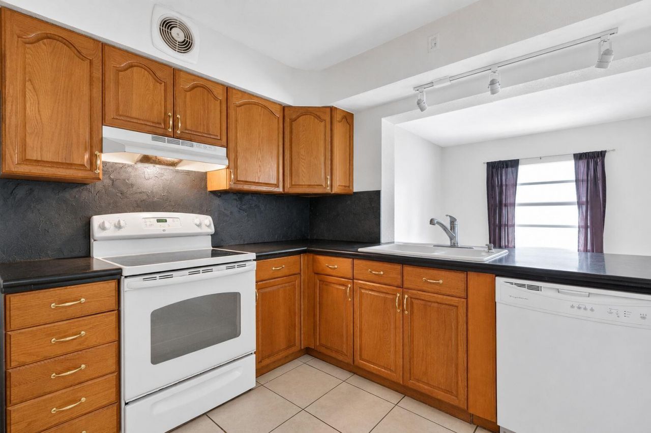 2220 N 47th Avenue, Hollywood, FL 33021 Photo