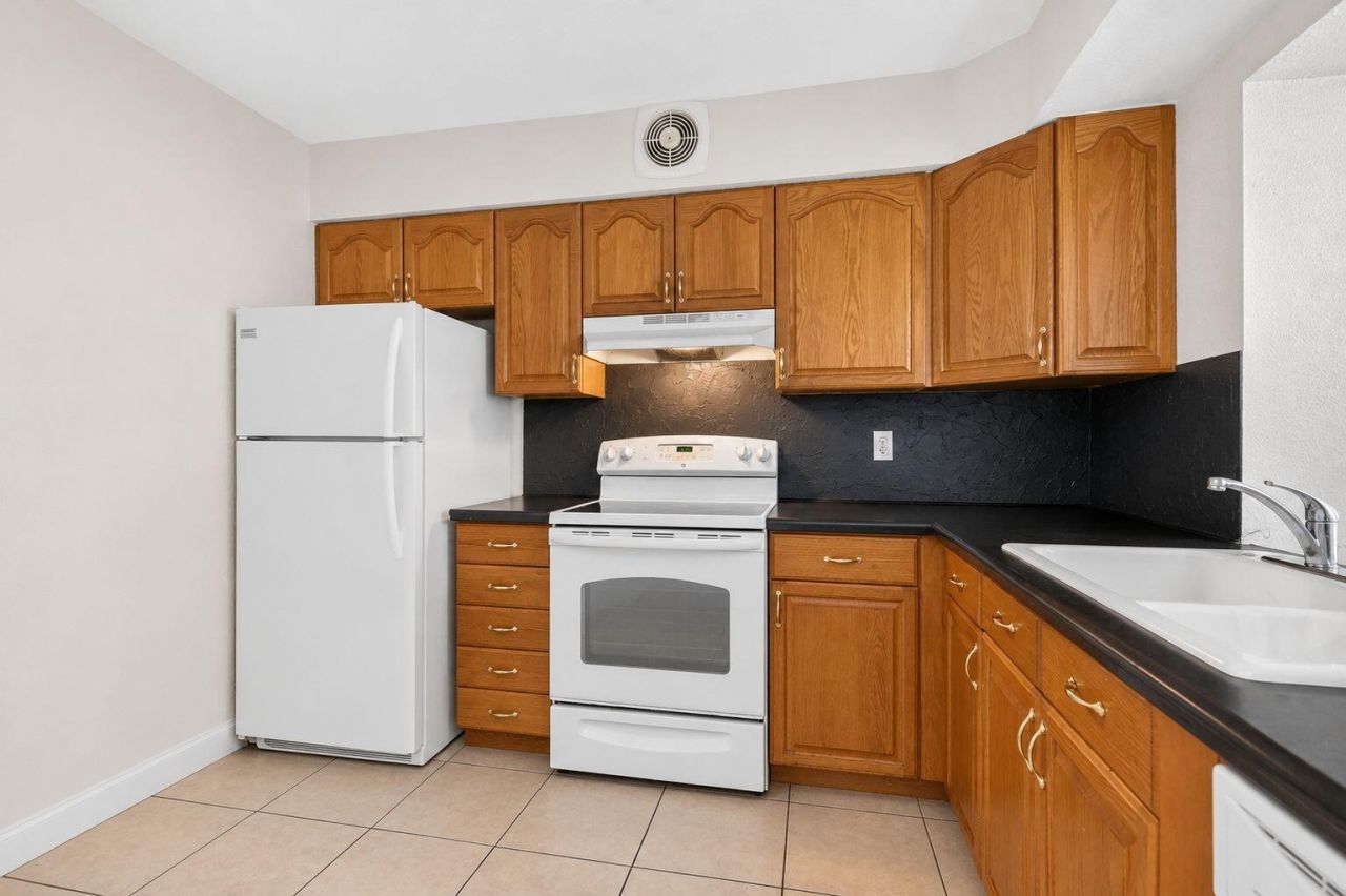 2220 N 47th Avenue, Hollywood, FL 33021 Photo