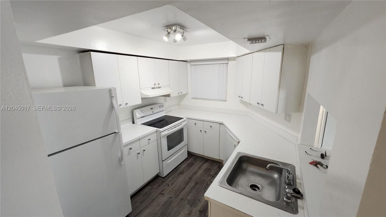 8305 SW 152nd Ave, Unit A-404, Miami, FL 33193 Photo
