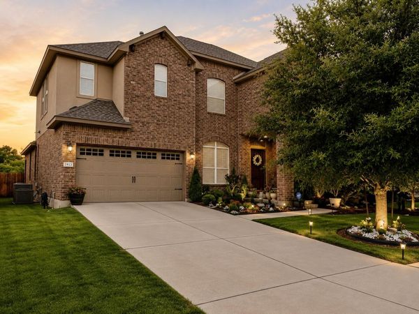 2413 Bowen ST, Leander, TX 78641
