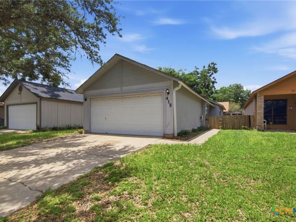 415 Waterford Drive, Victoria, TX 77901