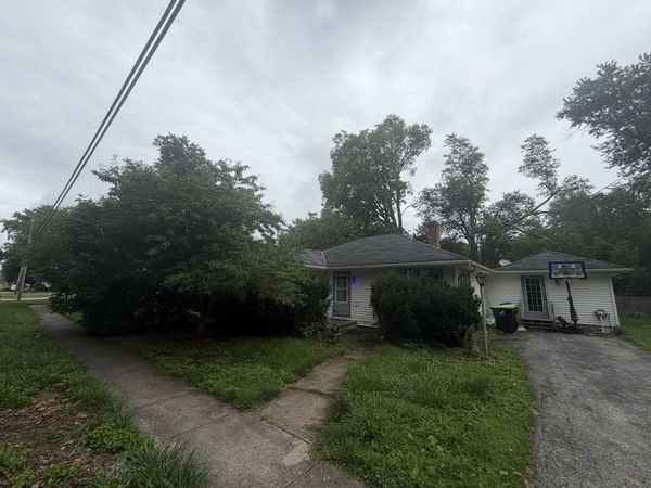407 N 1st Street , Fairbury, IL 61739