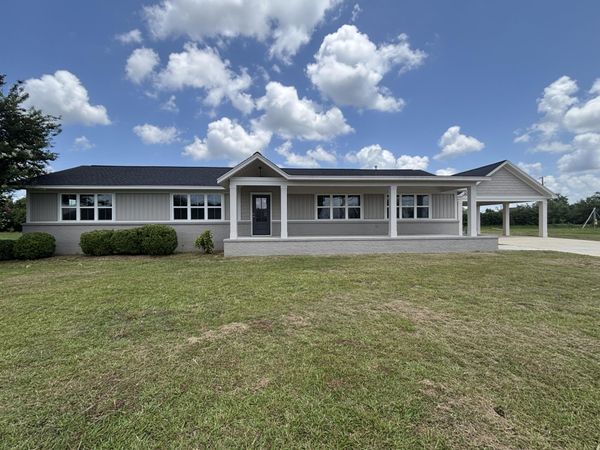 1210 Lake Dr., Amory, MS 38821