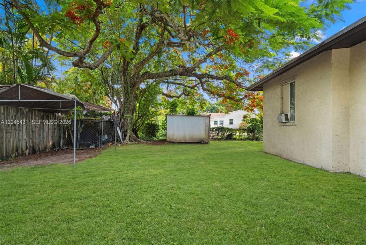 5901 SW 62nd St, Miami, FL 33143 Photo