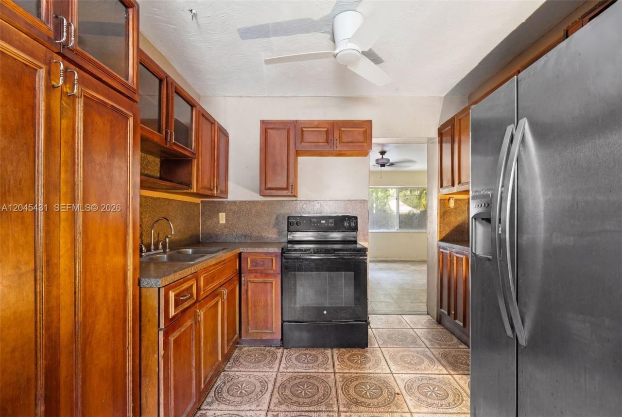 5901 SW 62nd St, Miami, FL 33143 Photo