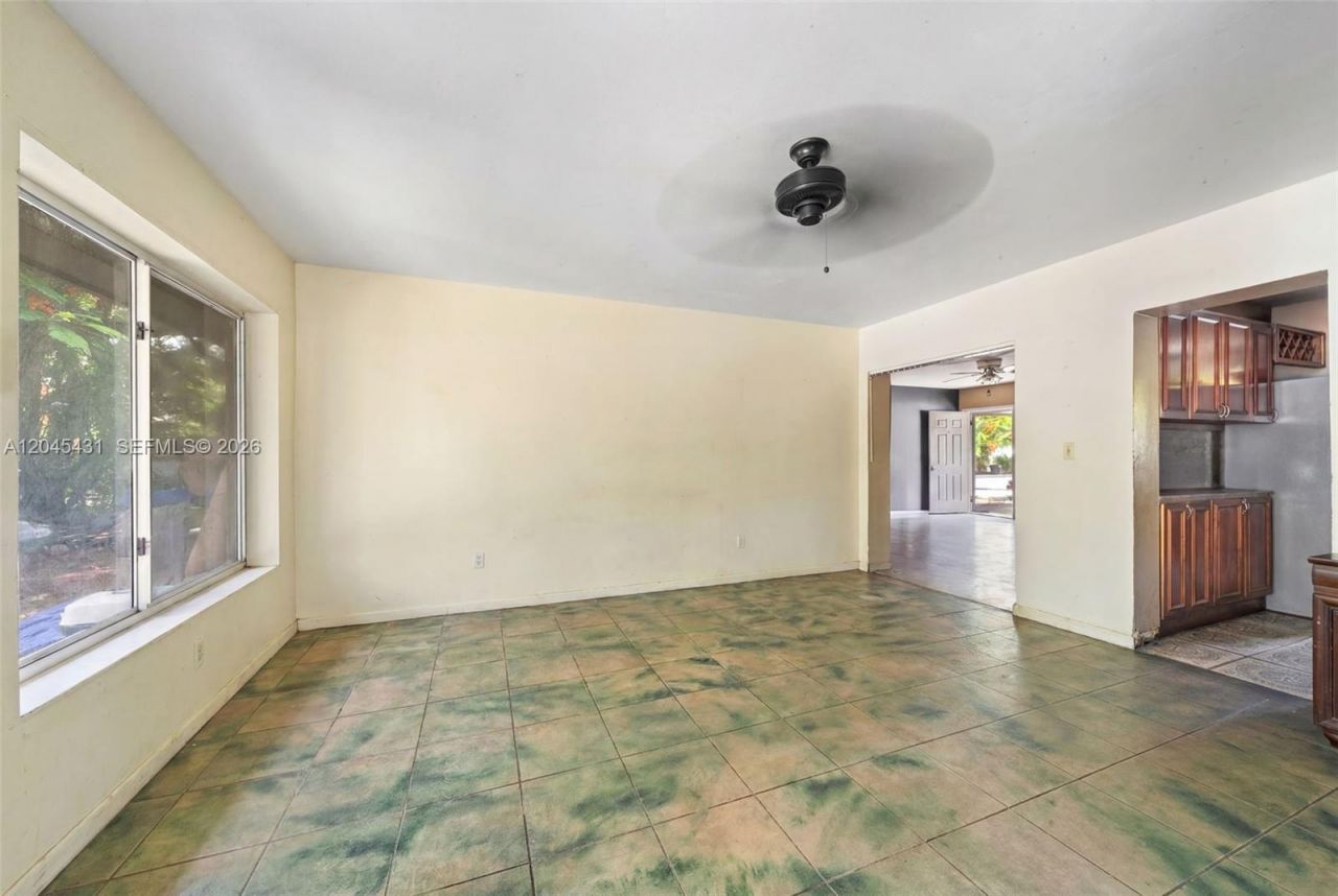 5901 SW 62nd St, Miami, FL 33143 Photo