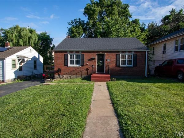 3711 Aberdeen Avenue , Alton, IL 62002