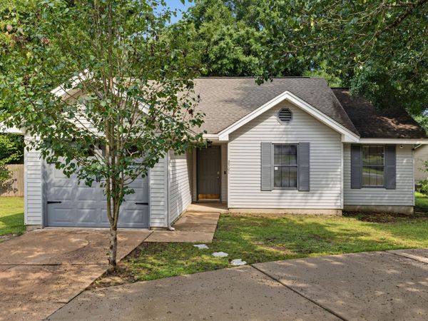 2501 Sunset Drive, Crestview, FL 32536