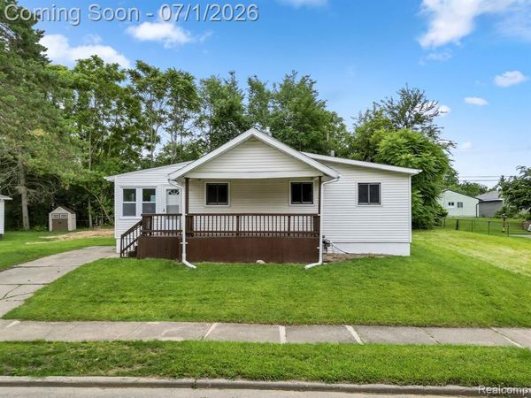 551 Nebraska Avenue, Pontiac, MI 48341