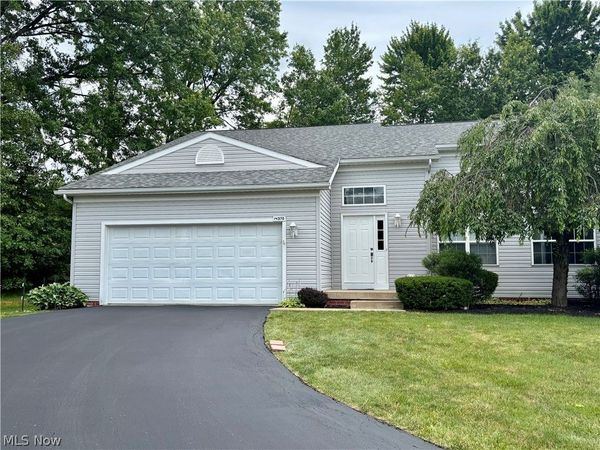 1437 Shaw Avenue, Unit B, Niles, OH 44446