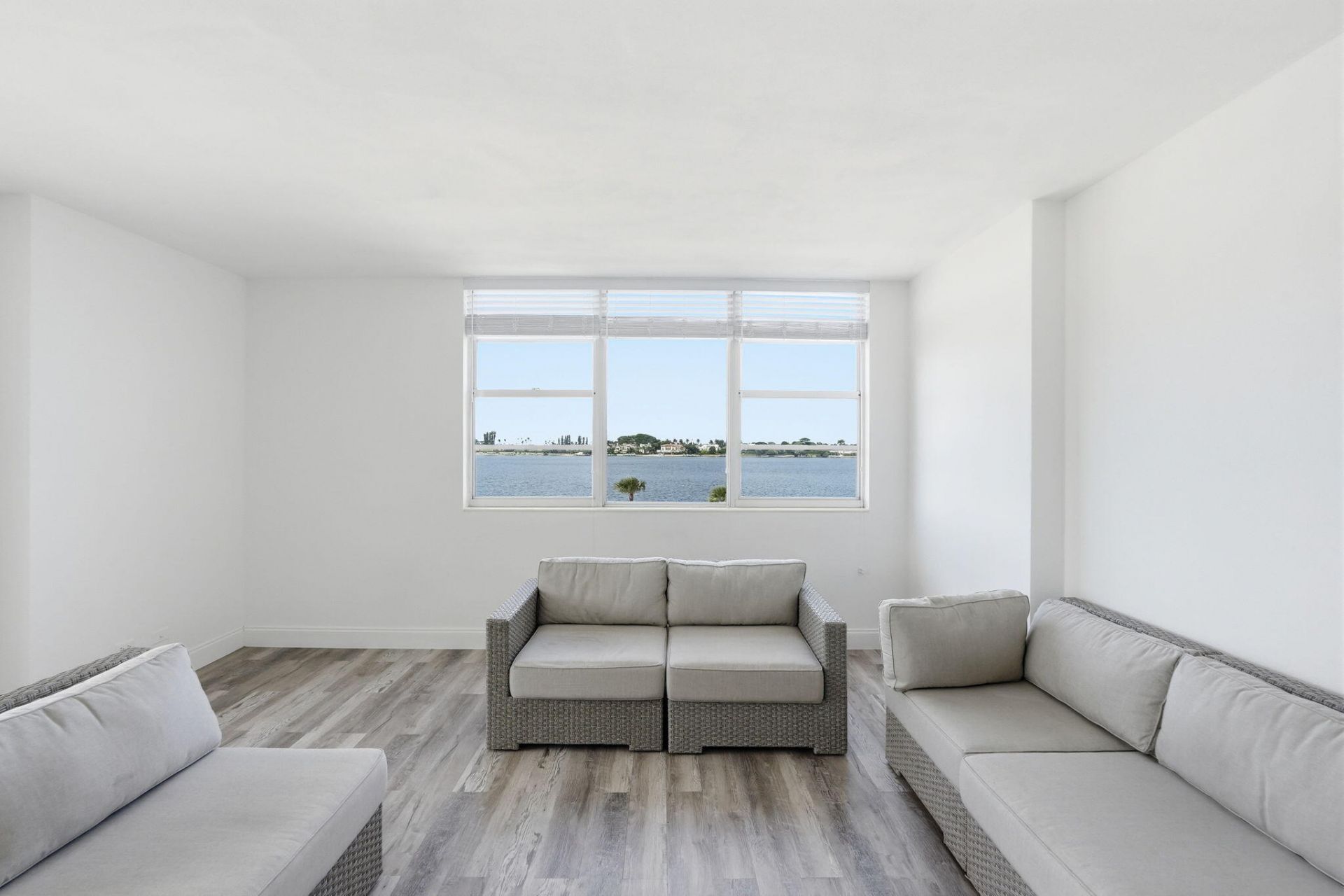 2800 N Flagler Drive, Unit 410, West Palm Beach, FL 33407 Photo