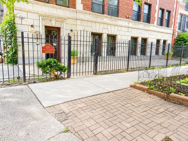 5135 S Kenwood Avenue , Unit 201, Chicago, IL 60615