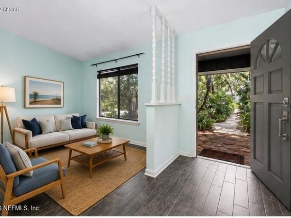 1207 14TH Street N, Jacksonville Beach, FL 32250