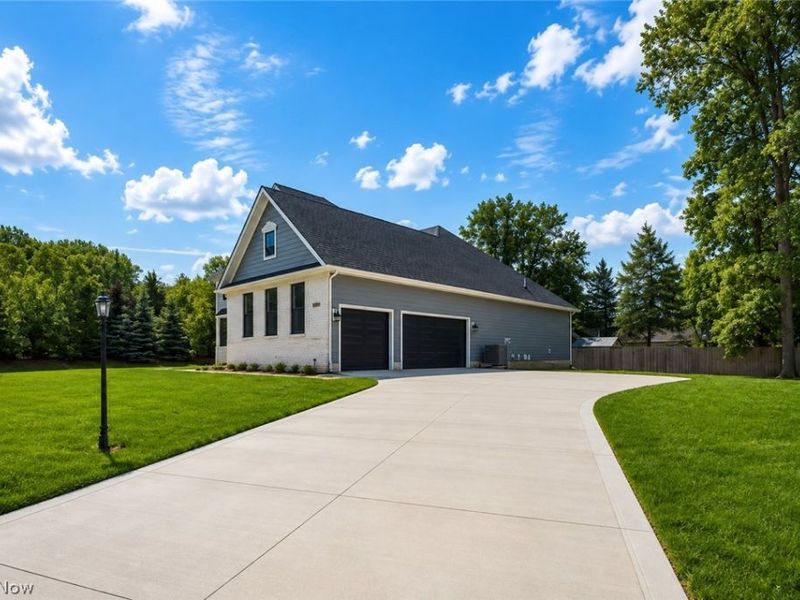 21072 Cedar Creek Drive, Strongsville, OH 44149 Photo 6