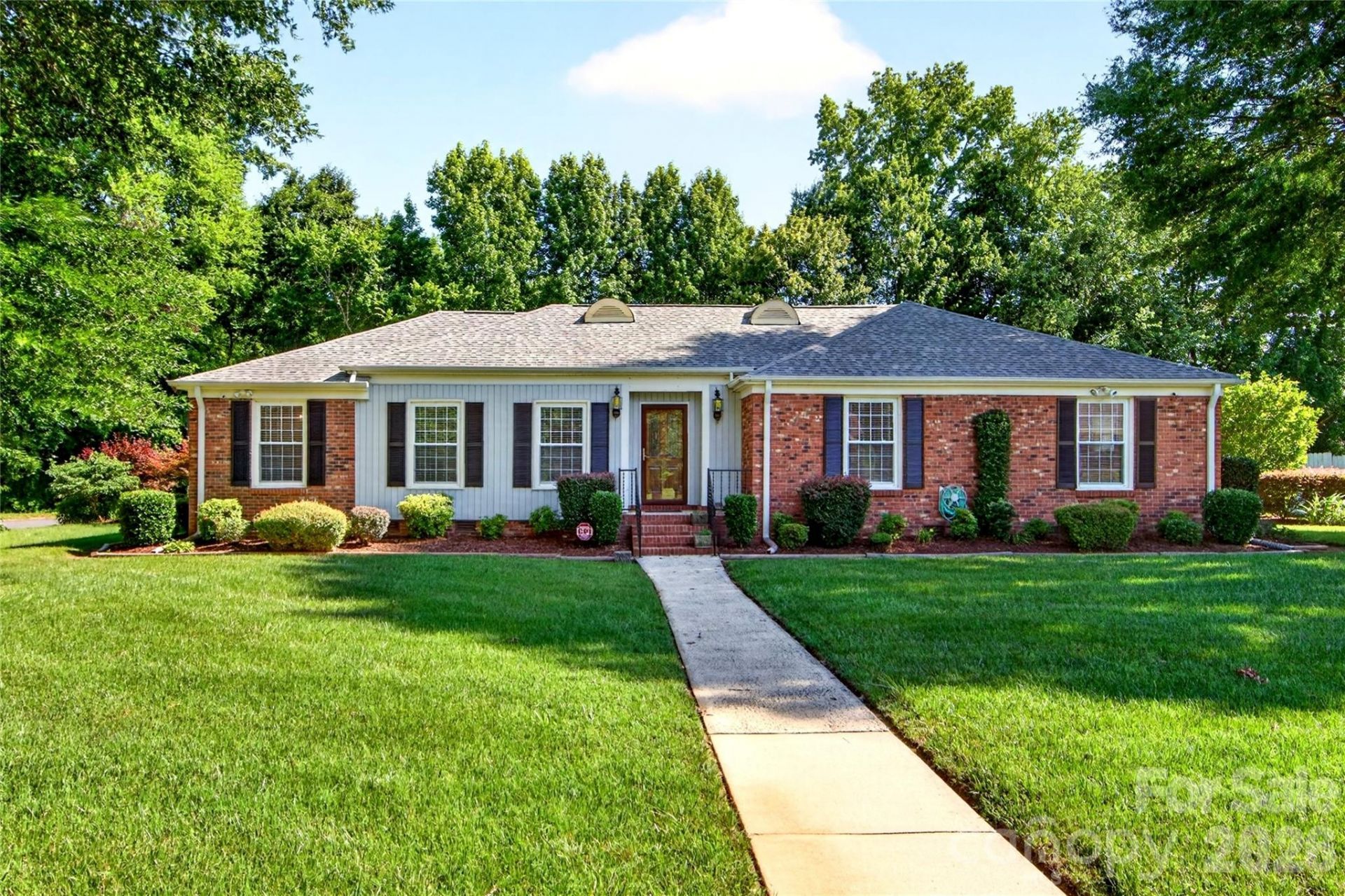 6801 Rambling Rose Drive, Charlotte, NC 28212 Main Photo