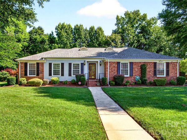 6801 Rambling Rose Drive, Charlotte, NC 28212