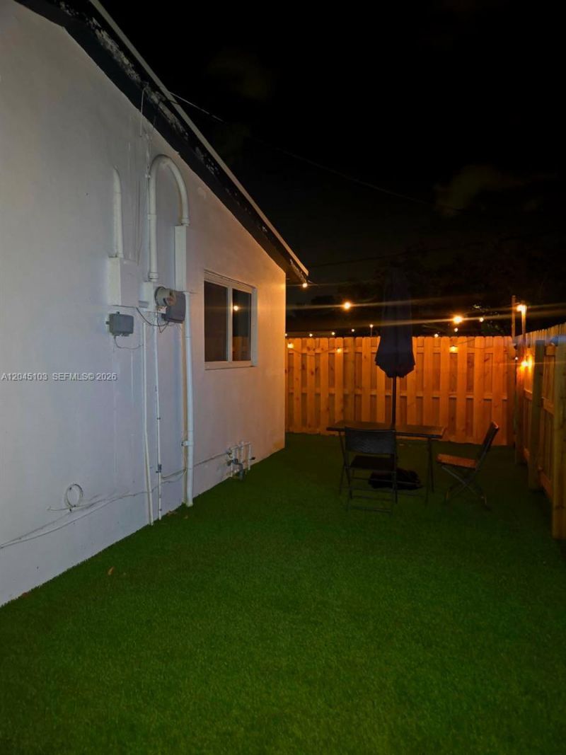1131 N 75th Ave, Hollywood, FL 33024 Photo