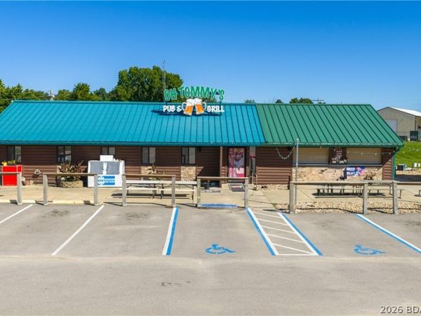 6285 N State Hwy 7, Roach, MO 65787