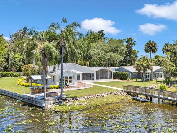 1645 SPRING GARDEN DRIVE, ASTOR, FL 32102