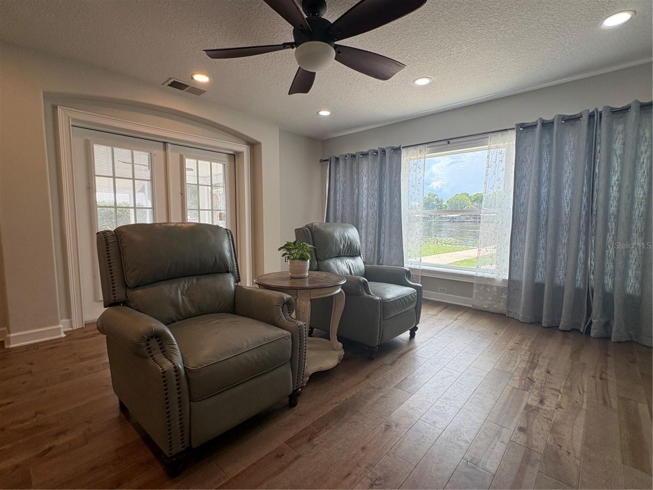 1645 Spring Garden Drive , Astor, FL 32102 Photo