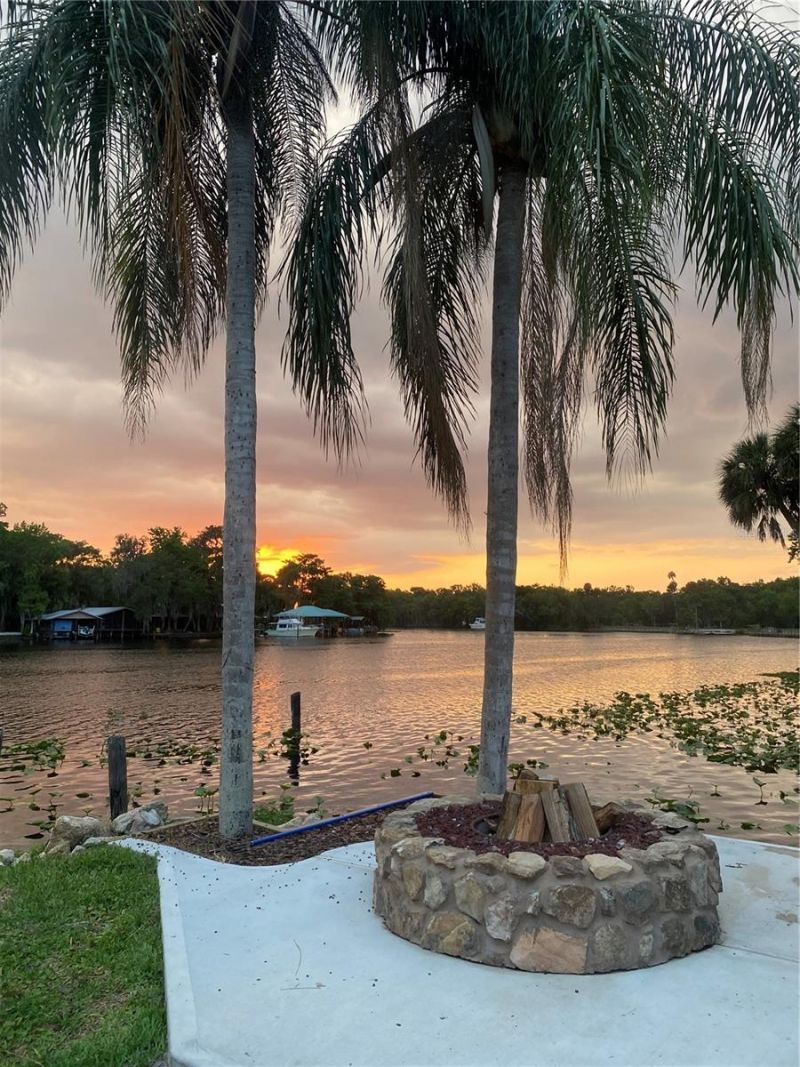 1645 Spring Garden Drive , Astor, FL 32102 Photo