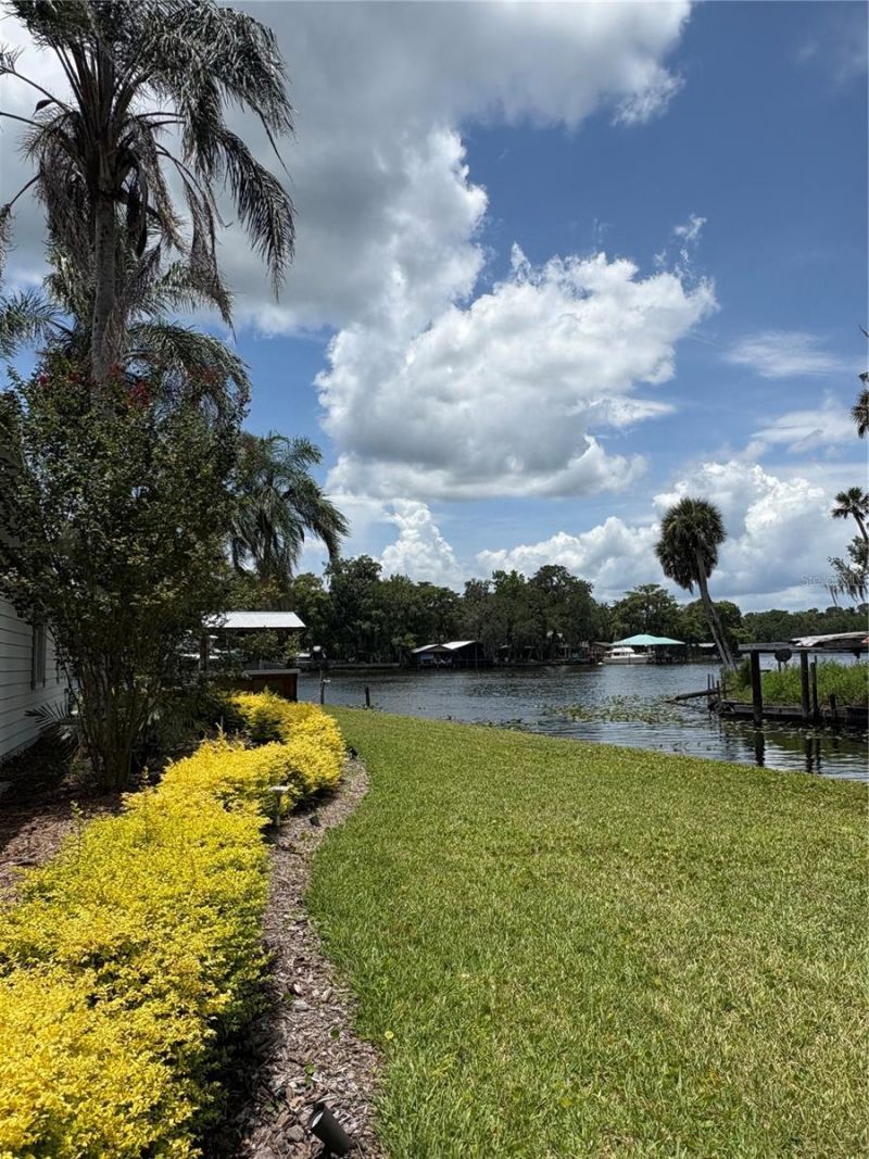 1645 Spring Garden Drive , Astor, FL 32102 Photo