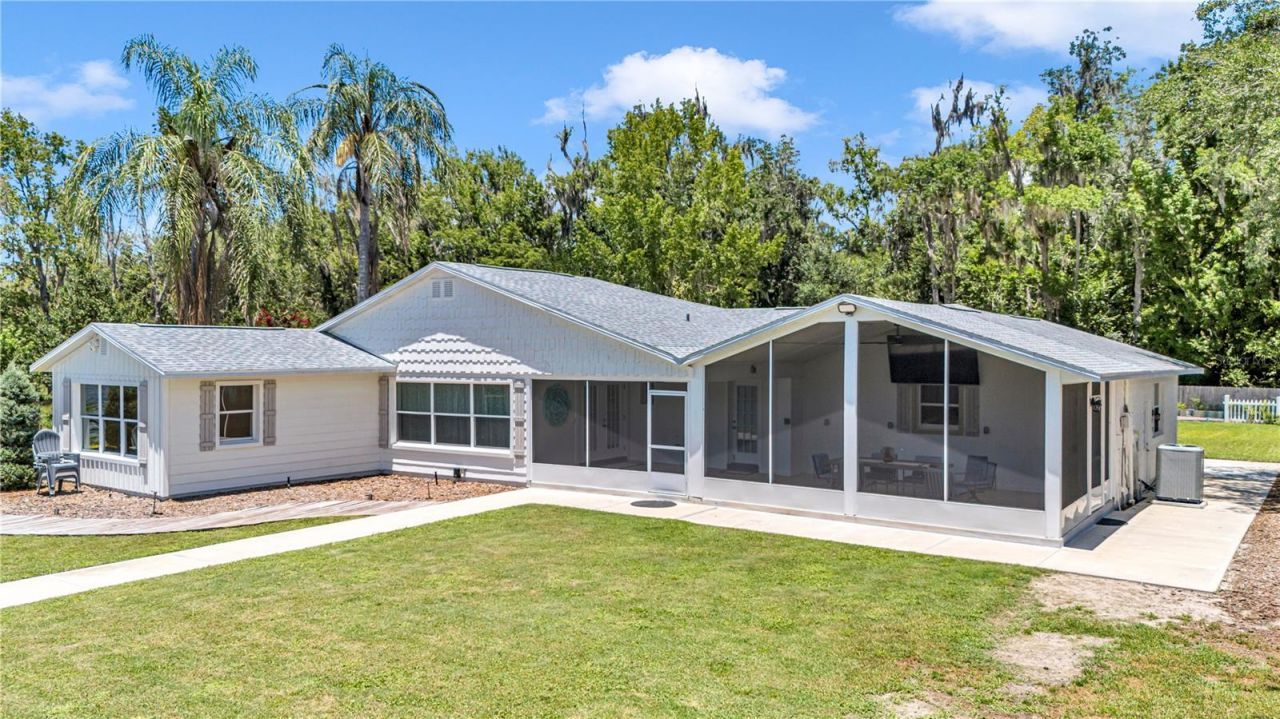1645 Spring Garden Drive, Astor, FL 32102 Photo