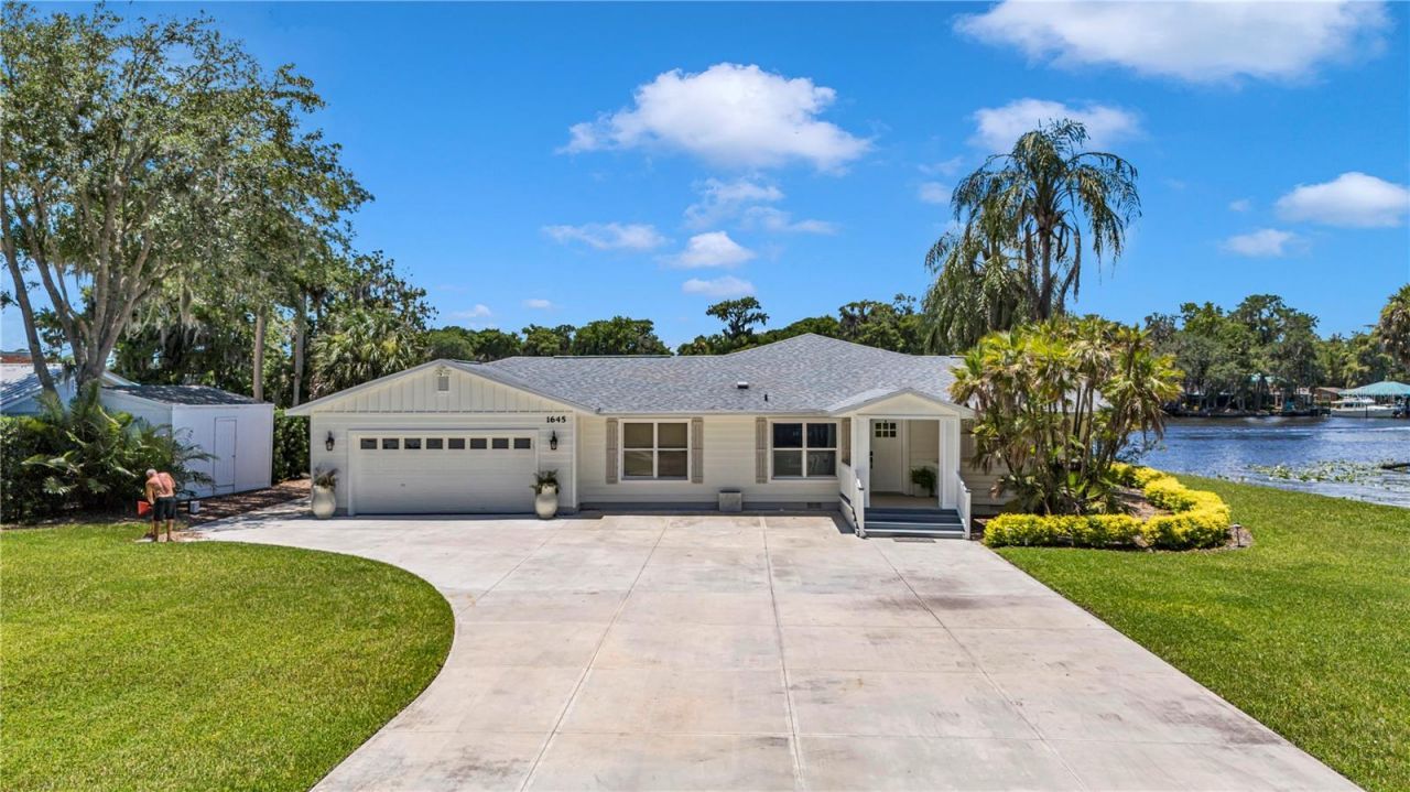 1645 Spring Garden Drive, Astor, FL 32102 Photo
