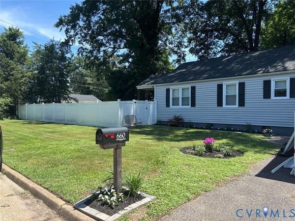 660 Battery Place , Colonial Heights, VA 23834