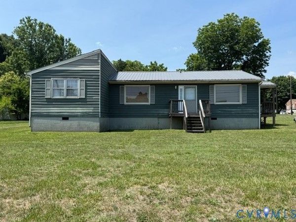 500 E Virginia Avenue , Crewe, VA 23930