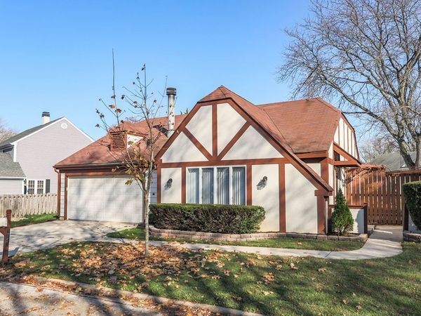2851 GARDEN Drive, Lisle, IL 60532