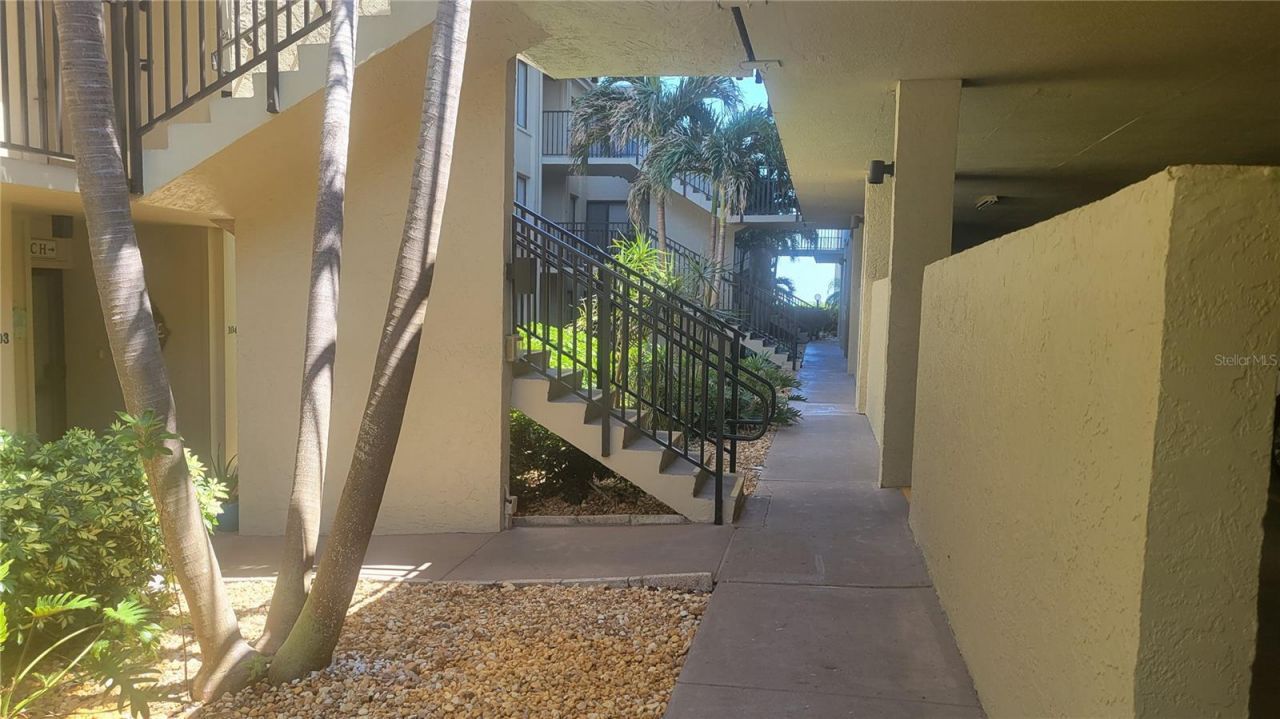 6322 Palma Del Mar Boulevard S, Unit 106, Saint Petersburg, FL 33715 Photo
