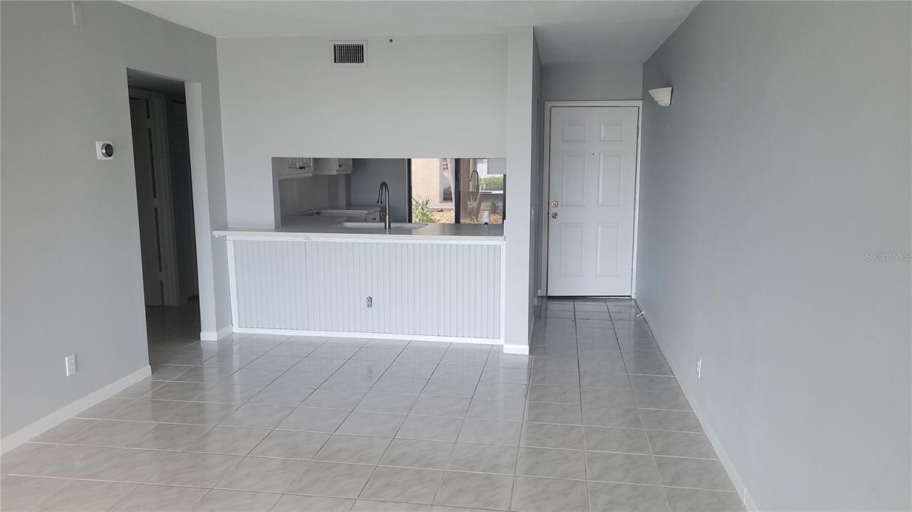 6322 Palma Del Mar Boulevard S, Unit 106, Saint Petersburg, FL 33715 Photo