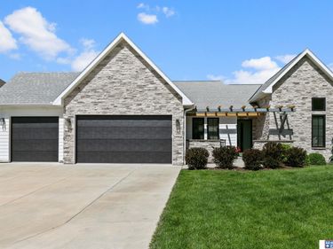4505 Hawthorne Drive, Lincoln, NE 68516