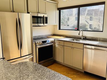 1238 CHATHAM RDG , Charlottesville, VA 22901