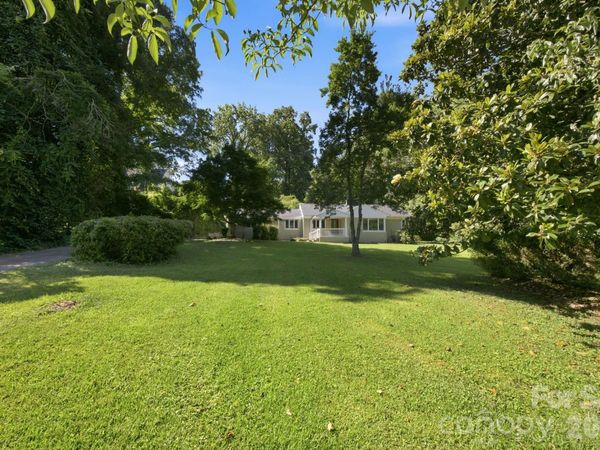 827 Jefferson Drive, Charlotte, NC 28270