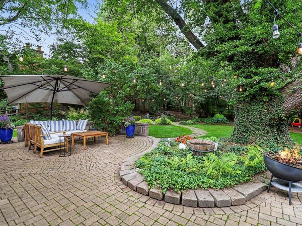 2411 Londonderry Road, Ann Arbor, MI 48104