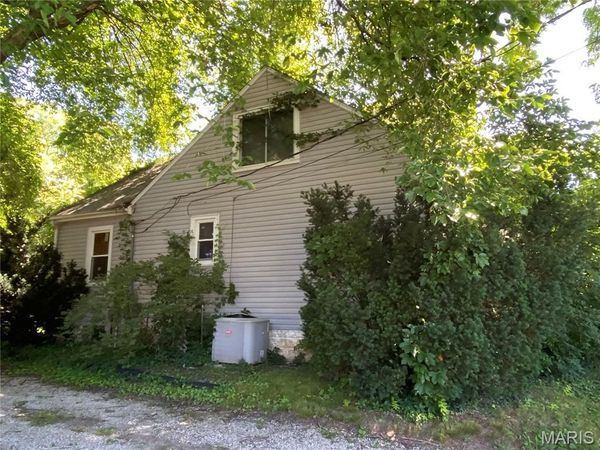 311 S Belt W, Belleville, IL 62220