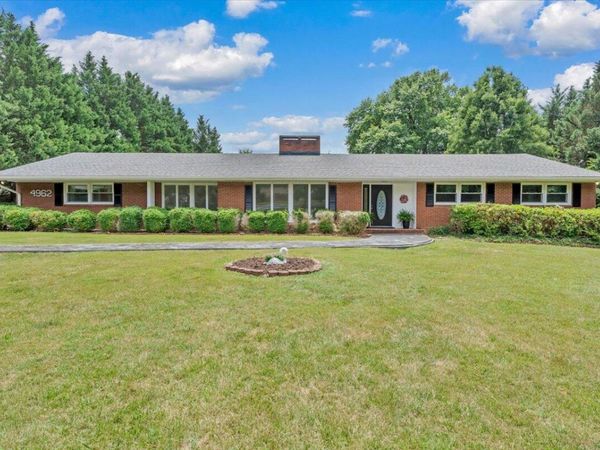 4962 Bower RD, Roanoke, VA 24018
