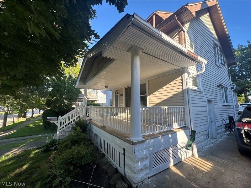 2311 Montclair Avenue, Cleveland, OH 44109 Photo 4