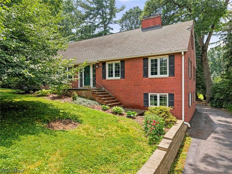 3546 Overhill Drive NW, Canton, OH 44718 Photo 2