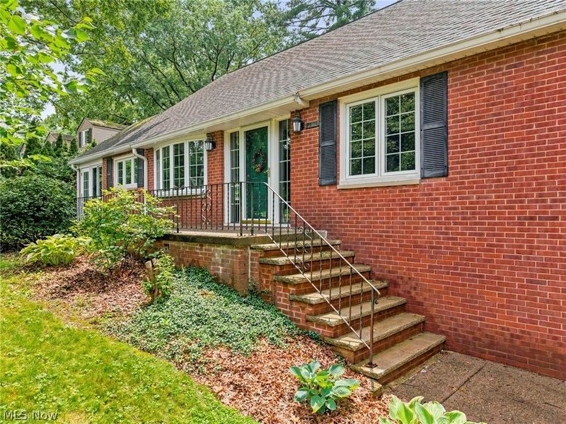 3546 Overhill Drive NW, Canton, OH 44718 Photo 3
