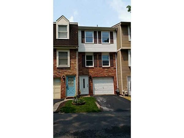 362 New World Drive , Jefferson Hills, PA 15025