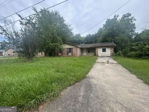 113 Scarborough Road, Centerville, GA 31028