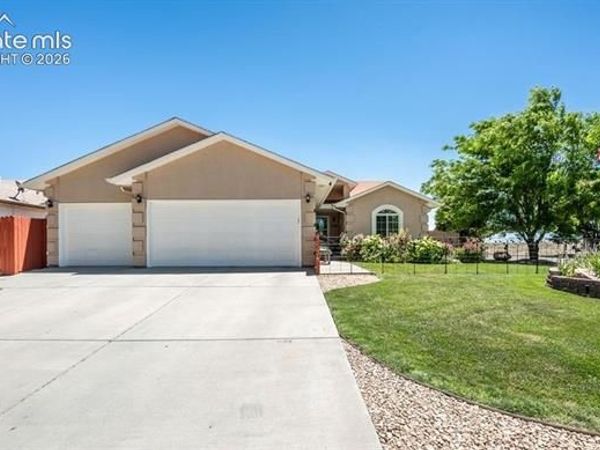 3538 Raccoon Lane, Pueblo, CO 81005