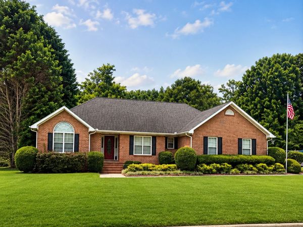 109 Oak Knoll Road, Stockbridge, GA 30281
